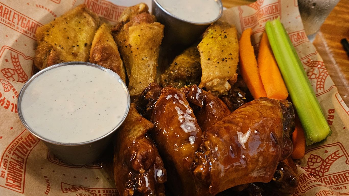 ATL Wing Spot — photo 4