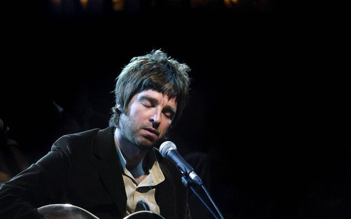 Oasis with Cage The Elephant — photo 2
