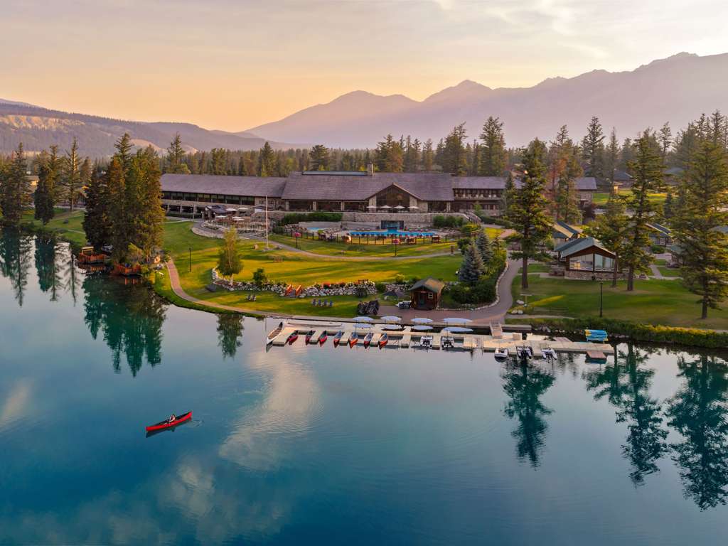 Fairmont Jasper Park Lodge — photo 2